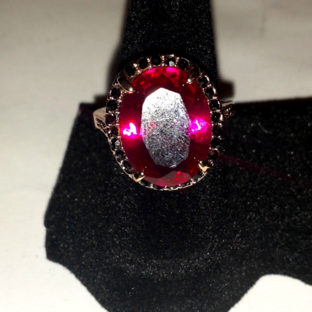 Rosegold tone ring with pink crystal size 7